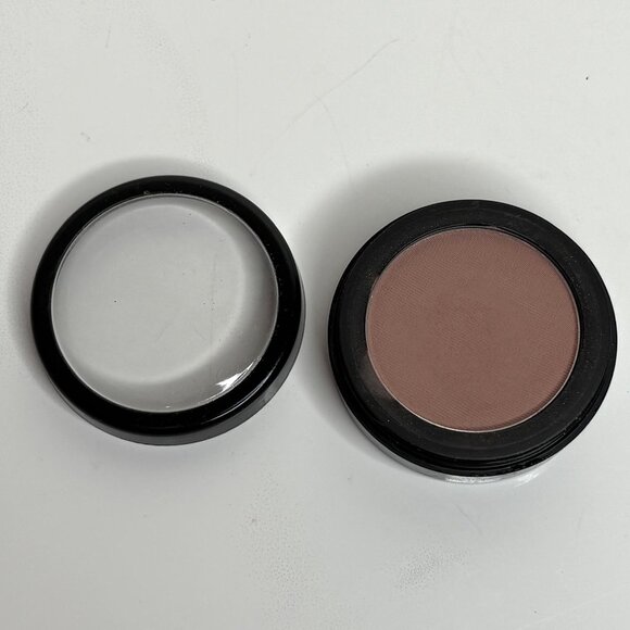 Vintage Elizabeth Arden Visions Eyeshadow 153 Canyon Discontinued Matte Brown - Picture 1 of 3
